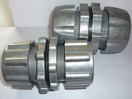 1.5寸板壁连接器